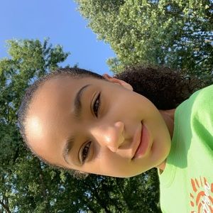 Meet your Posher, Kylee